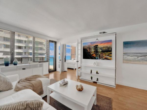 High floor 2BD with beach service 1608